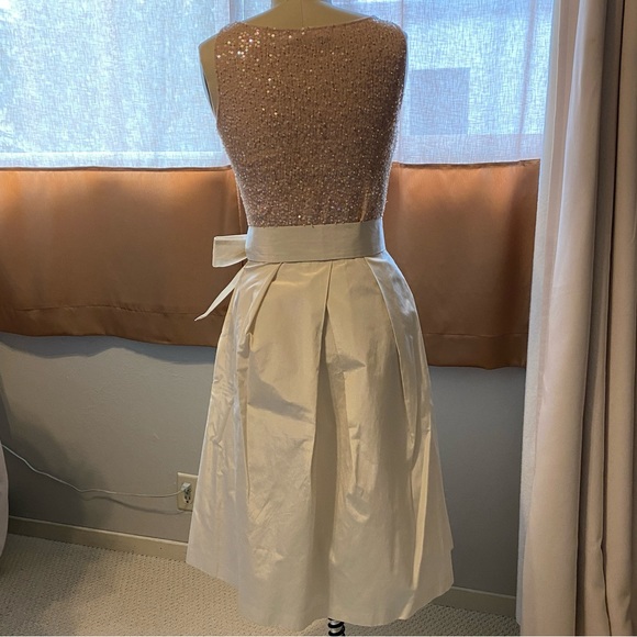 Beautiful ensemble - Picture 2 of 9